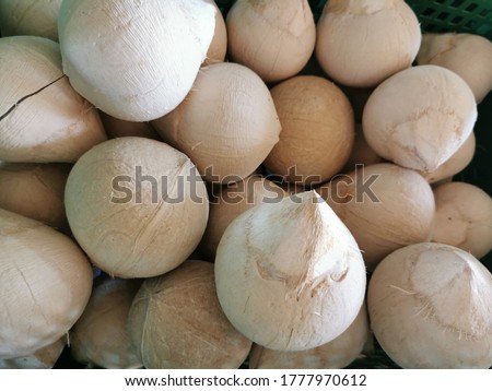 Coconut that has been peeled