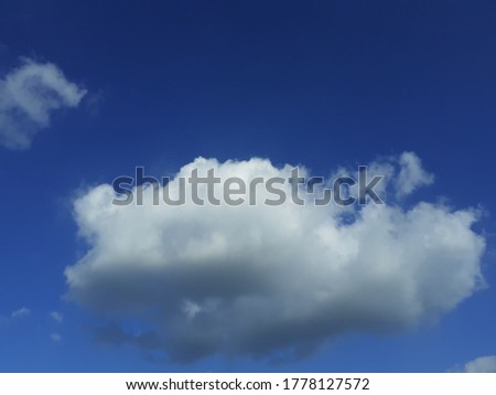 picture of a blue sky. 