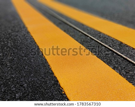 Yellow traffic line color For the safety of traveling in thailand

