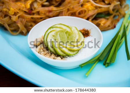 Side dishes with three mushrooms Pad Thai / Phat Thai