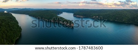 Picture of north point on summersville lake