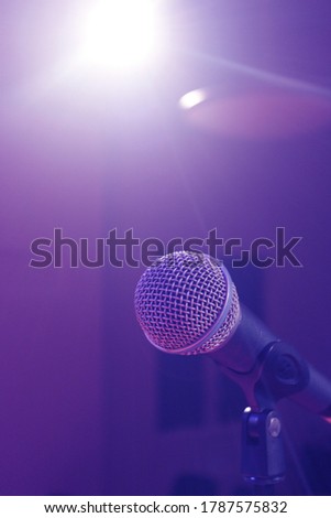 Nice pic of microphone in a attractive background