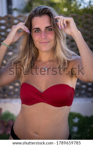 pictures of beautiful blonde woman without photographic retouching