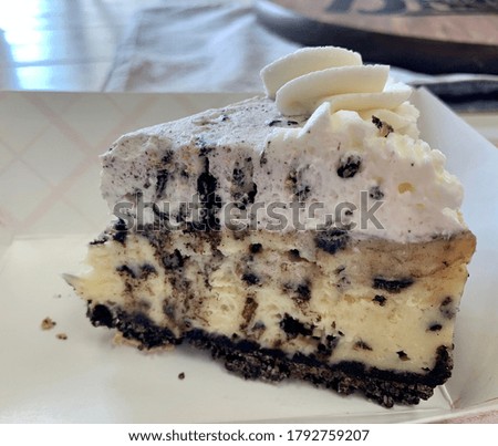 A picture of chocolate and creamy cheesecake.