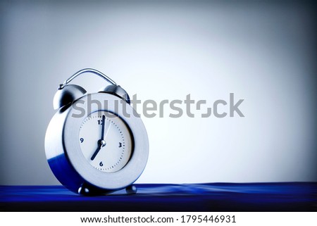 a photograph of the magnification of the alarm clock