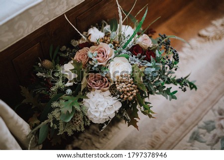 Autumn wedding flowers in the UK 