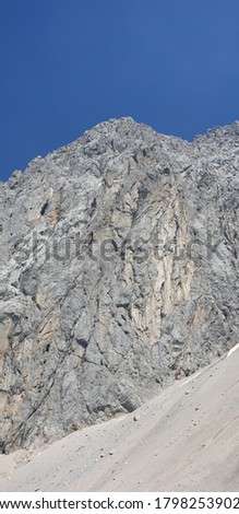 
view of the south face of the Dachstein west