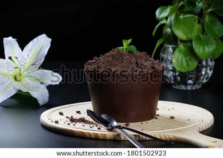 Flower Pot Chocolate Sundae with chocolate mousse