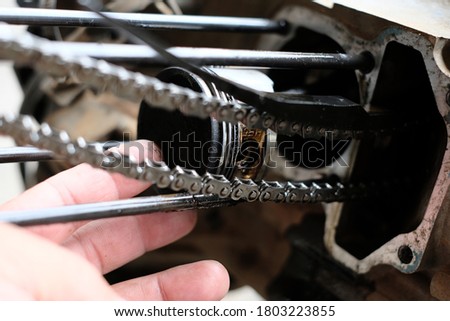 Maintenance, repair of the motorcycle engine gear system