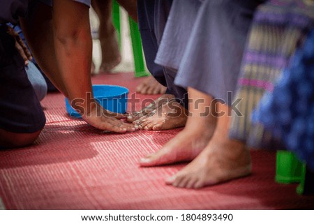 Foot washing pictures in Thailand