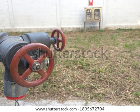 Wheel pump for connection from extinguisher
