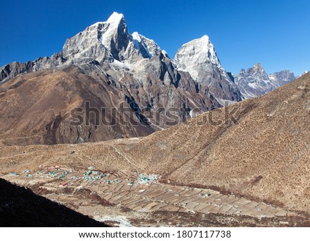 Dingboche village and Himalayas - way to mount Everest base camp - Khumbu valley - Nepal