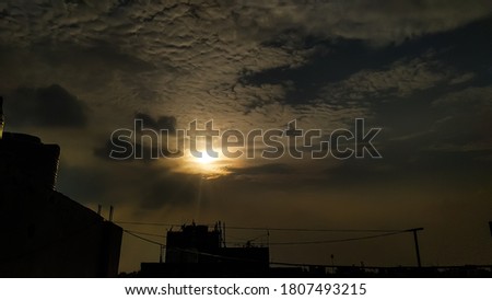 Picture of sun rising in the sky