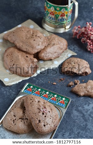 Double Chocolate Meringue Cookies / Chocolate Chip Cloud 