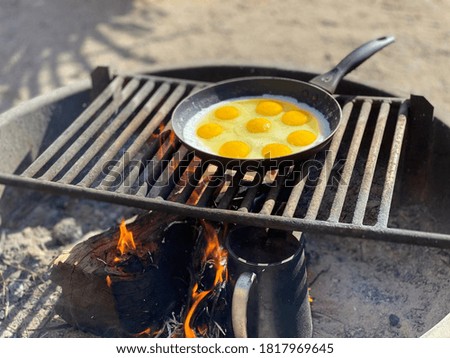 This picture shows breakfast during camping