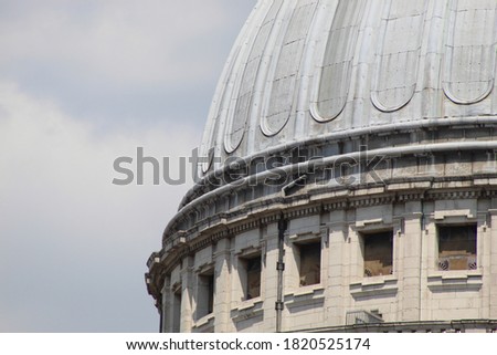Close up on St. Paul Cathedral's dome in London 