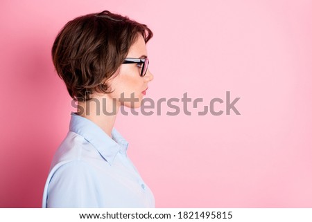 Close-up profile side view portrait of her she nice attractive content serious brown-haired girl executive employer agent broker assistant copy space isolated pink pastel color background