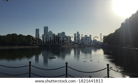 Canary Wharf in the summertime