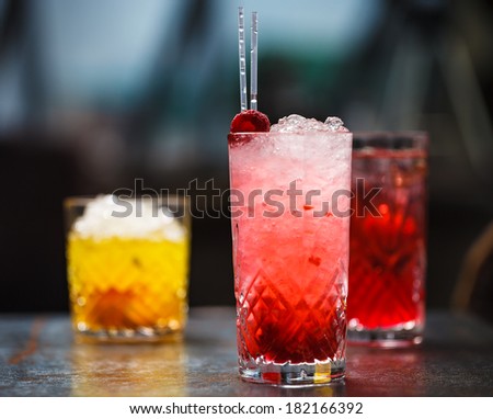 berry cooler cocktail