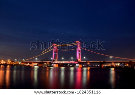 Malam Hari di Jembatan Ampera, Palembang, Sumatera Selatan, Indonesia 