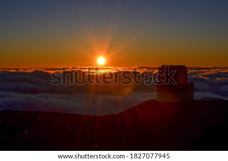 Sunset at Mauna Kea summit, Big Island, Hawaii