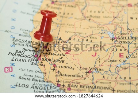 Red pin on the map, US 
east coast, Oakland, San Francisco, San Jose