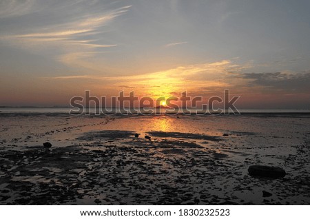 
The sunset in the west sea of ​​Korea in the fall of 2020