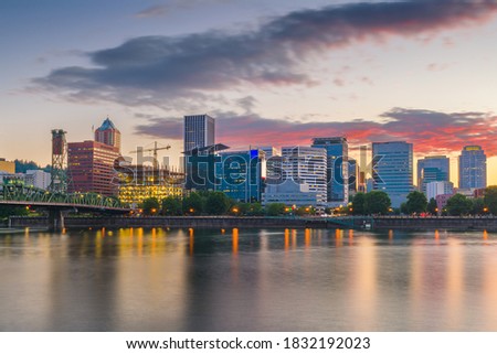 Portland, Oregon, USA skyline at dusk on the Willamette River.
