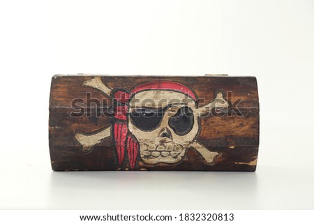 Wooden Treasure Box Pirates Skull