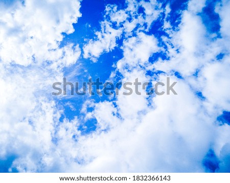 Sky background picture with clouds