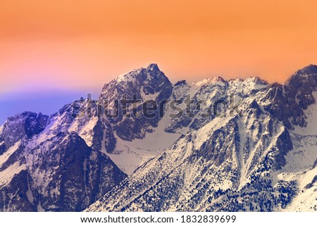USA, California, Sierra Nevada Mountains. Mt. Humphreys at sunrise. Royalty-Free Stock Photo #1832839699