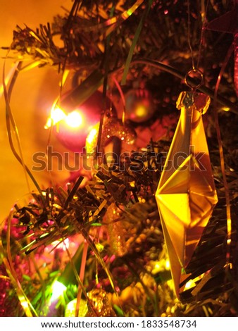 A simple background Christmas tree decorations pic