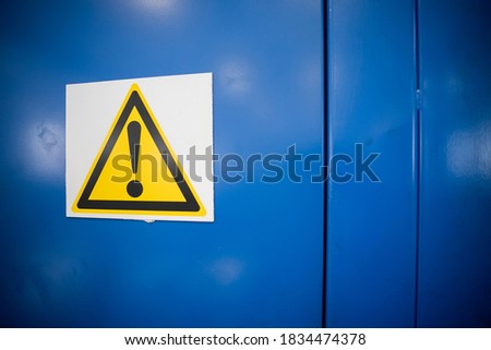 Yellow exclamation mark, safety, attention