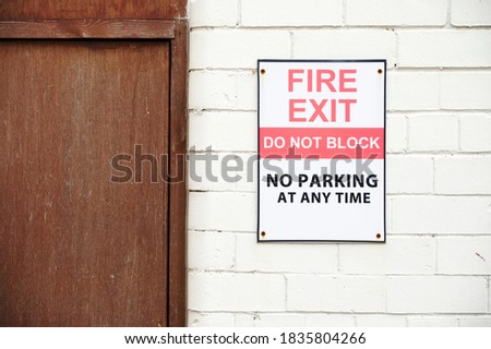 No parking private property car park no turning sign