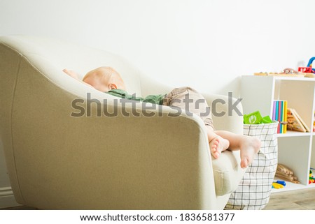 Tired kids can fall asleep in different places