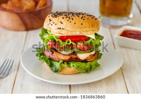 this is a hamburger photo