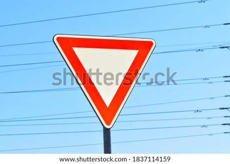 Yield sign - traffic warning