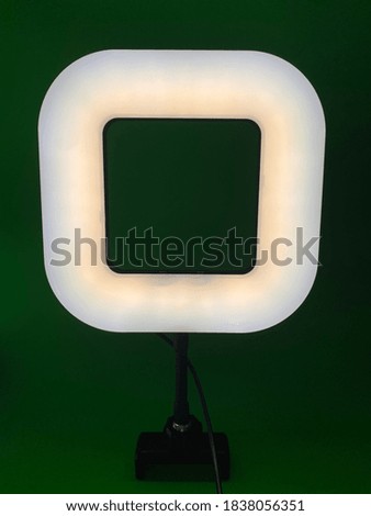 Led light lamp for shooting in square form. Lamp for bloggers beginners.