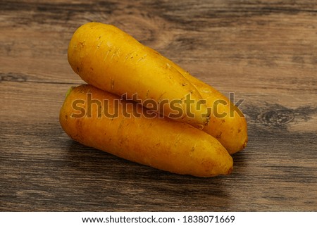 Natural vegan food - Raw Yellow carrot