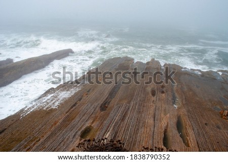 Angry ocean at Montana De Oro on a foggy day