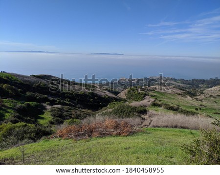 Hiking trail overlooking ocean in Palos Verdes, California