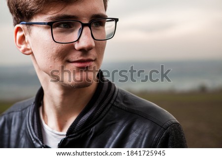 Portrait photography of guy with glasses