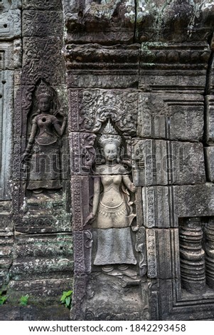 Bonteay Kdey Temple locate in Angkor wat site. Apsara status on the wall.