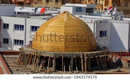 building the dome of a mosque