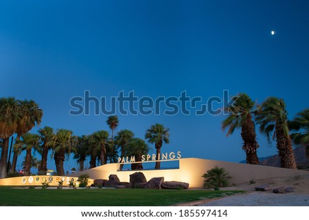palm springs sign Royalty-Free Stock Photo #185597414