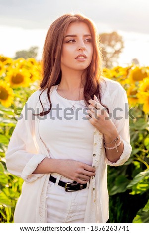 woman in the sunflower field