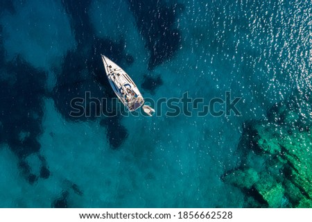 The boat - view from above