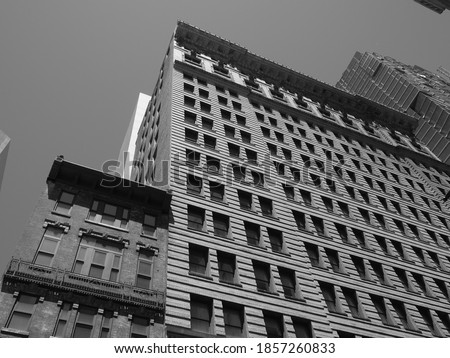 Monochrome image of several buildings in Philadelphia.