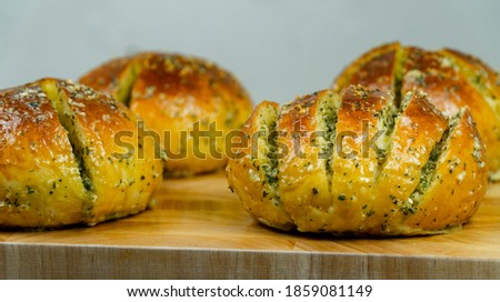 Delicious korean cheesy garlic bread with the combination of fried garlic. Picture 9