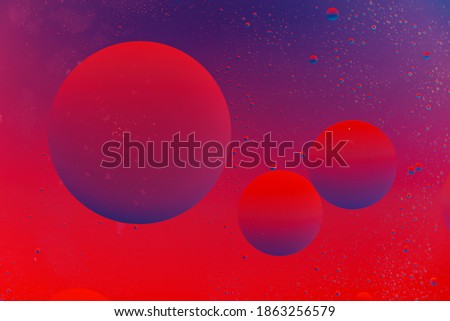 Oil on water, dual coloured, abstract, three large spheres